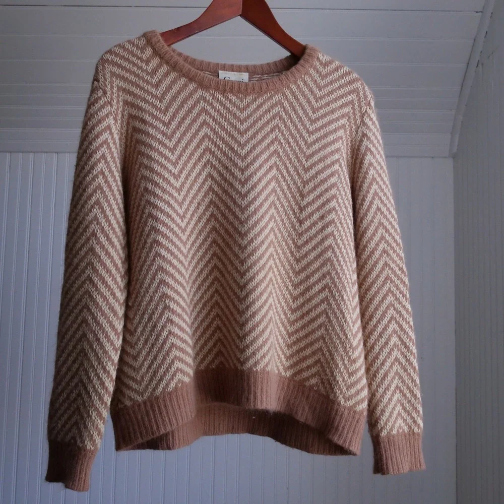 Modern Gianni‎ Anthropologie super soft chevron Candy Floss sweater